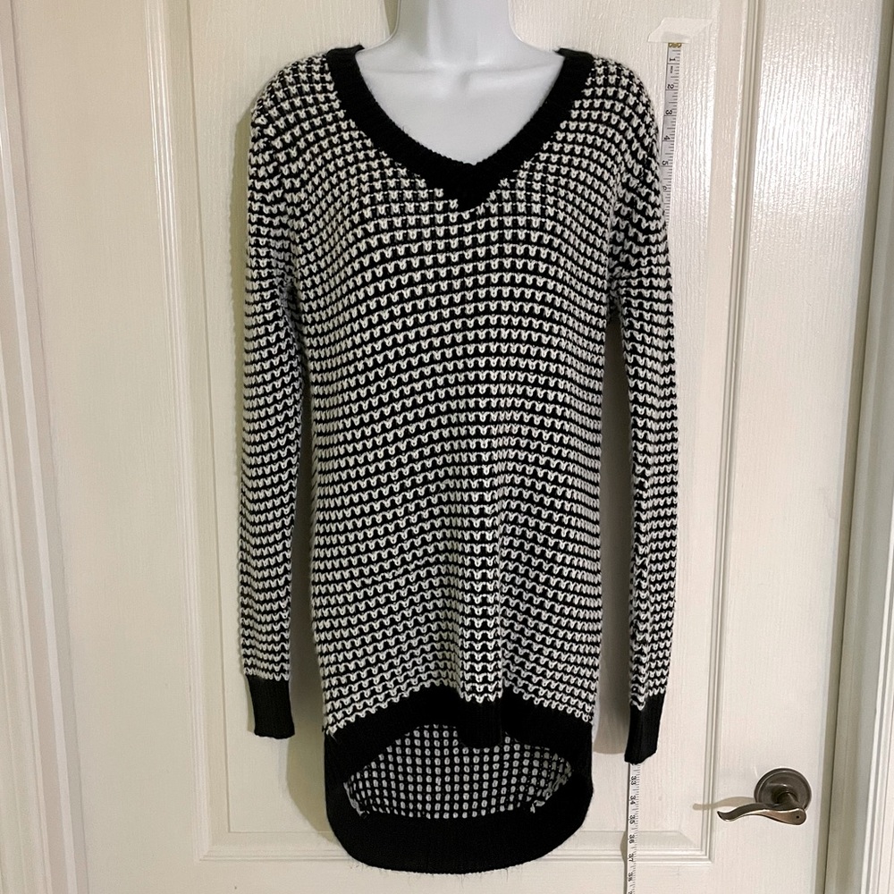 Poof Excellence Black and White High-Low Sweater
